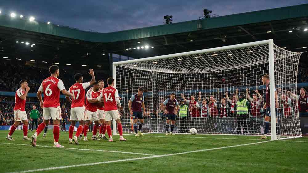 อาร์เซนอล ชนะ วิลล่า 1-0 บูกาโย่ ซาก้าฉลองประตูที่สนามวิลล่า พาร์ค