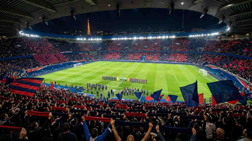 เปแอสเช พบ บาร์เซโลนา บรรยากาศสนามปาร์ก เดส์ แพร็งซ์ ก่อนเกมแชมเปียนส์ลีก